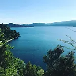 아파트 Due Laghi 카드레짜테