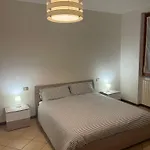 Apartament Due Laghi Cadrezzate